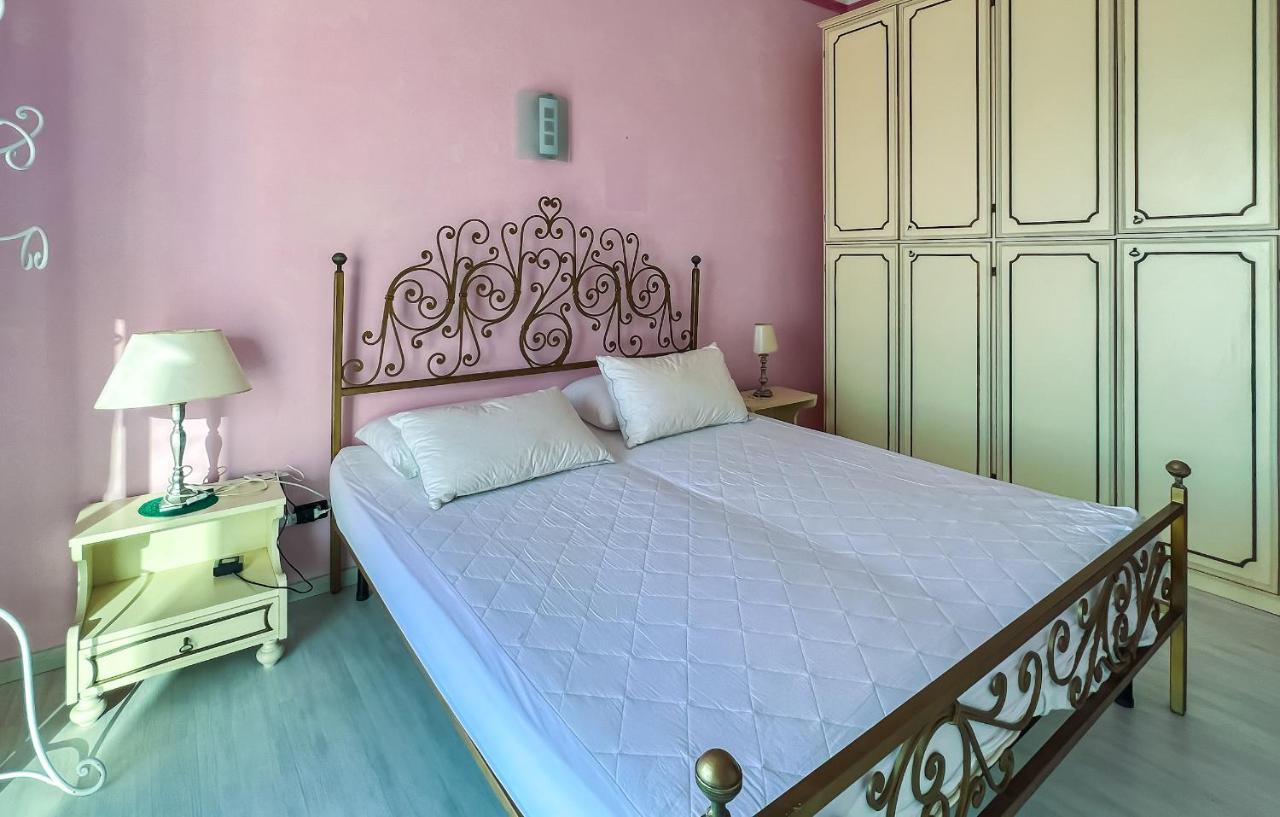 Splendido Appartamento Con Vista Mare Su Piazza Dante Varraze Exterior foto